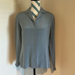 Dana Buchman 100% silk blouse, size 6, light blue